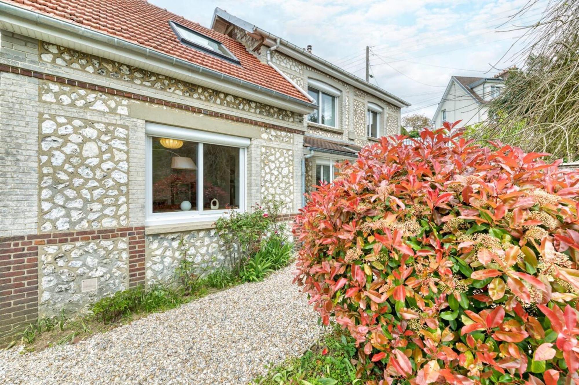 Manuel : Belle Maison A Bois-Guillaume